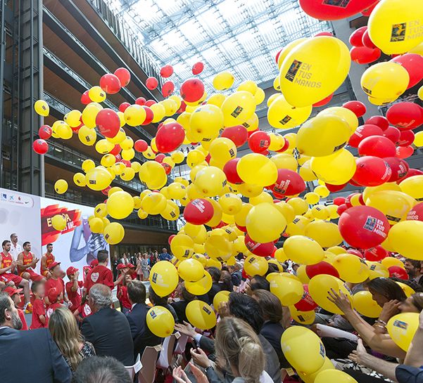 Caida Lluvia de globos 