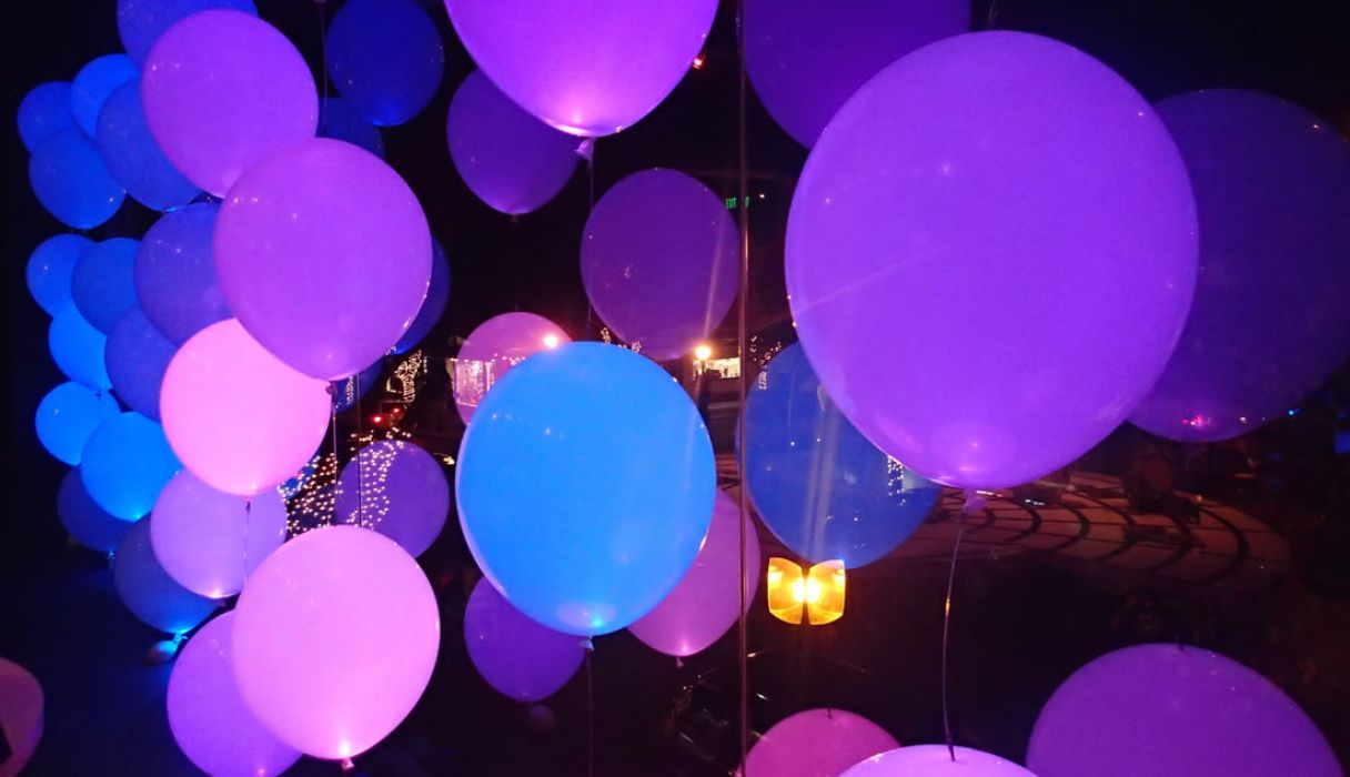 DECORACION CON GLOBOS LED